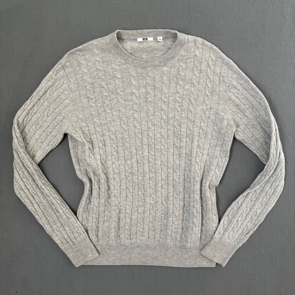 Uniqlo grey cableknit cashmere sweater